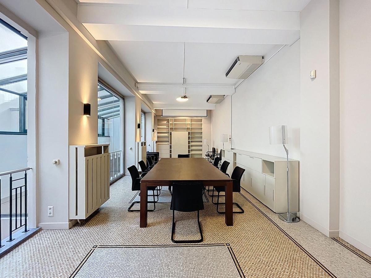 Quartier Européen : Magnifique espace de bureaux meublés
