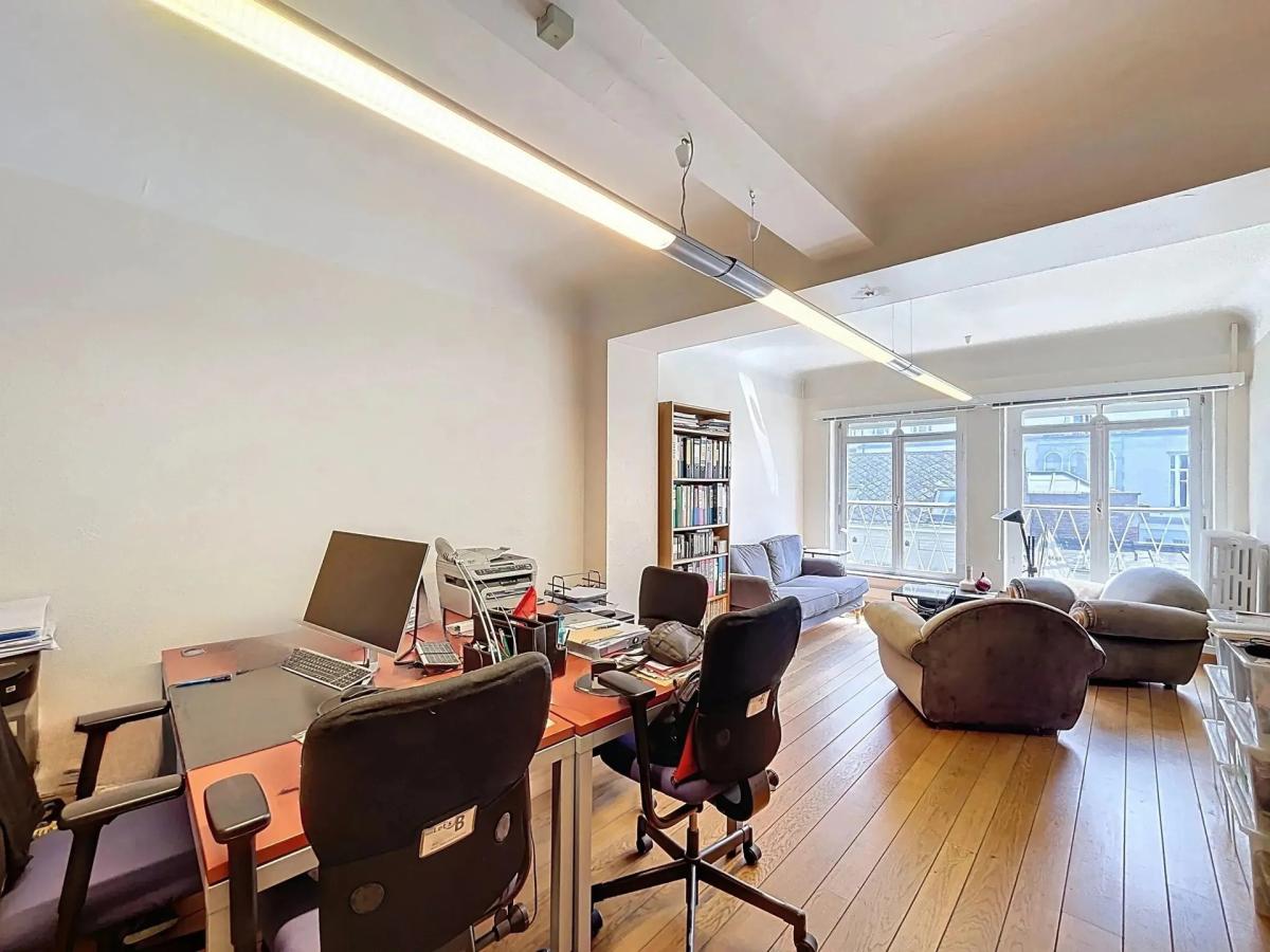 Quartier Royal : Bel espace de bureau