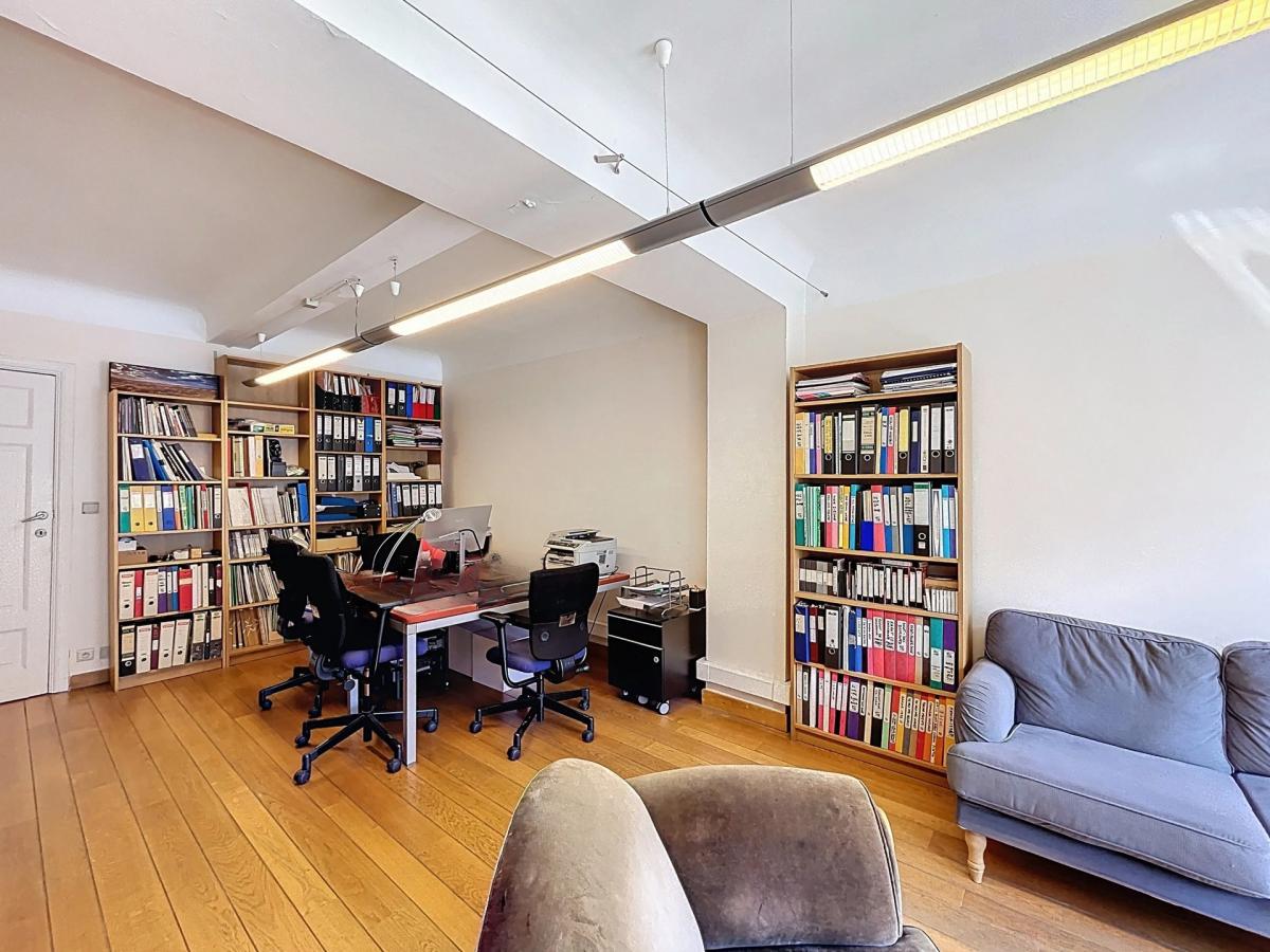 Quartier Royal : Bel espace de bureau