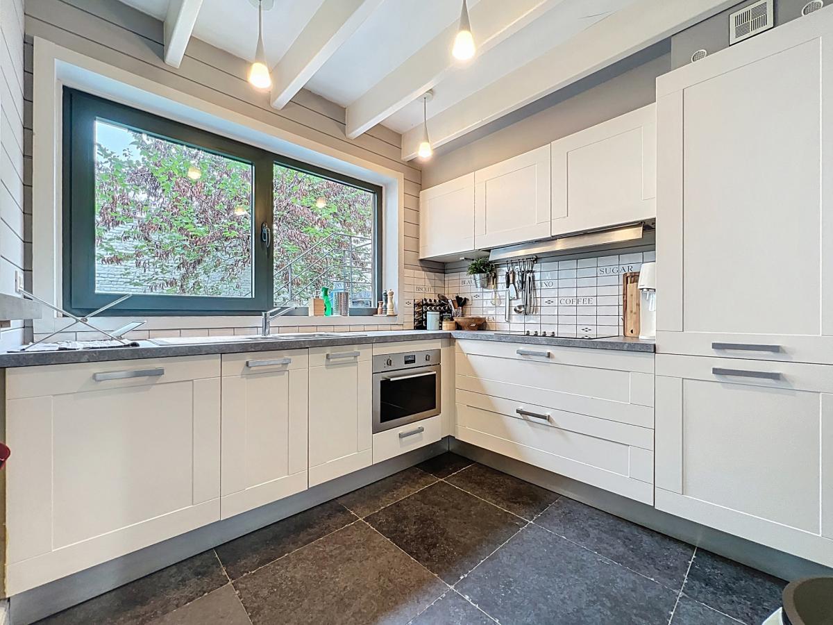 Centre de Bruxelles : magnifique maison + jardin + parking