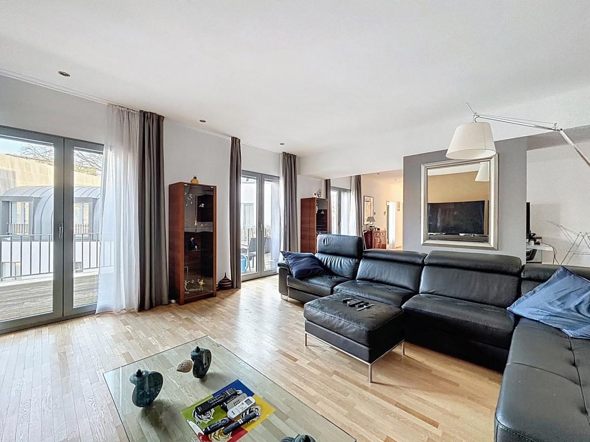 Sablon : Superbe appartement avec une grande terrasse