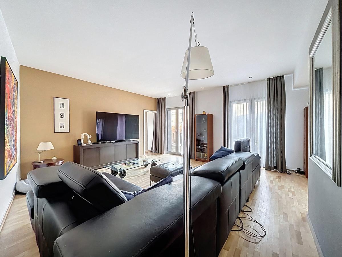 Sablon : Superbe appartement avec une grande terrasse