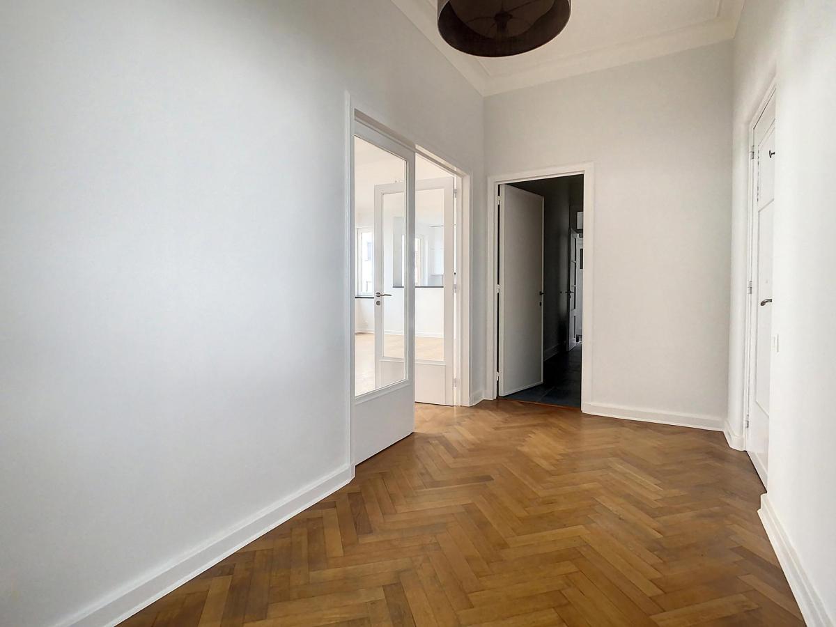 Guy d'Arezzo : Superbe appartement entièrement rénové