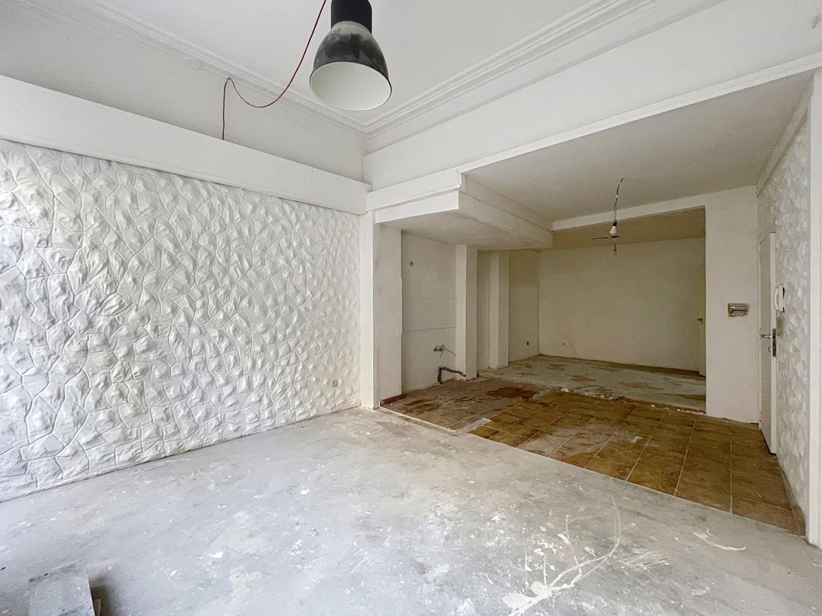 Sainte-Catherine – Joli rez-de-chaussée commercial de 45 m²