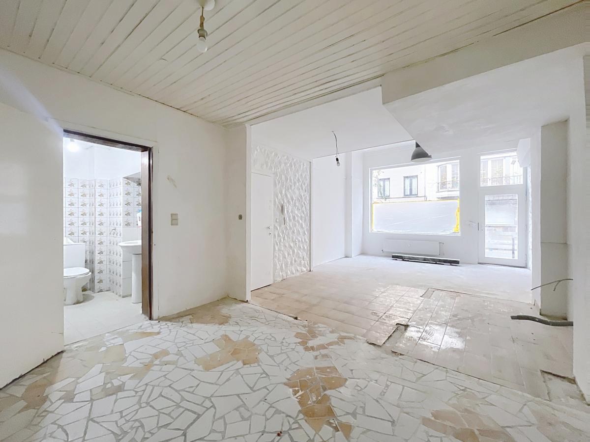 Sainte-Catherine – Joli rez-de-chaussée commercial de 45 m²