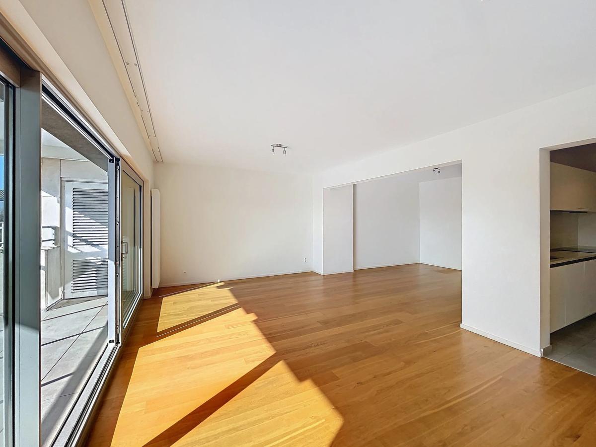 Quartier Européen : Bel appartement 2 chambres avec terrasse