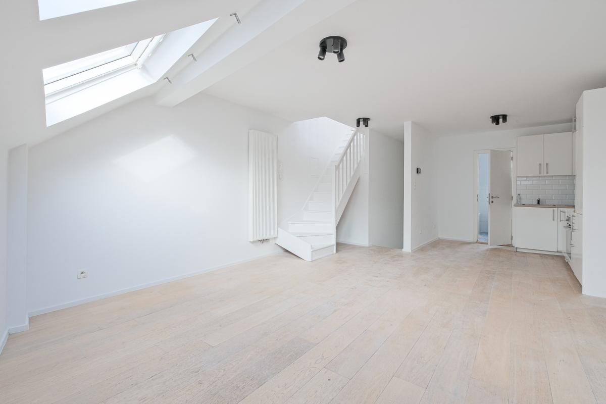 Quartier bascule - Duplex de ± 80 m², 2ch + bureau.