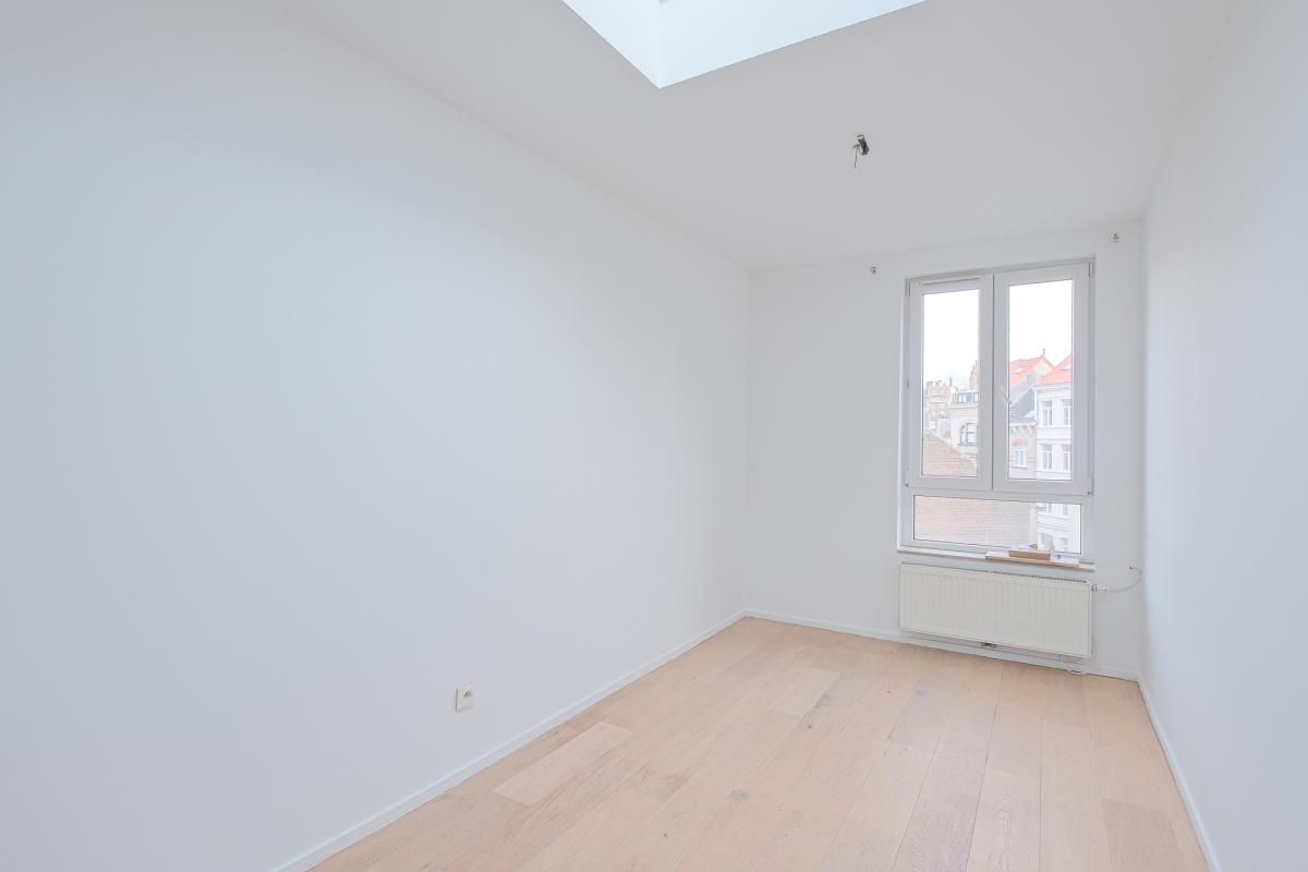 Quartier bascule - Duplex de ± 80 m², 2ch + bureau.