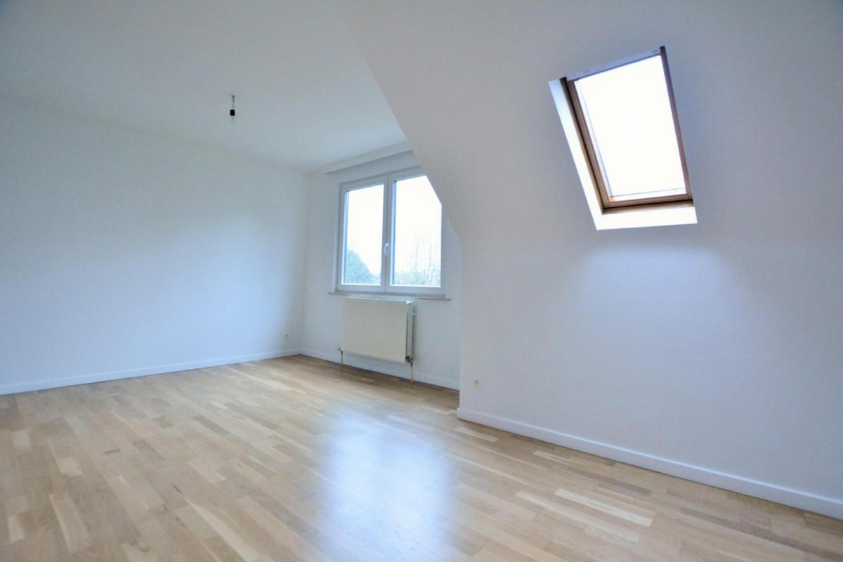 Dieweg : Maison 3 façades + piscine extérieure chauffée