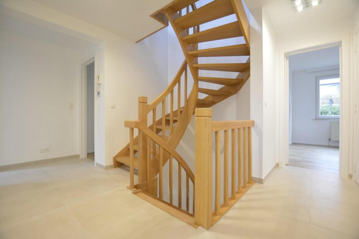 Dieweg : Maison 3 façades + piscine extérieure chauffée