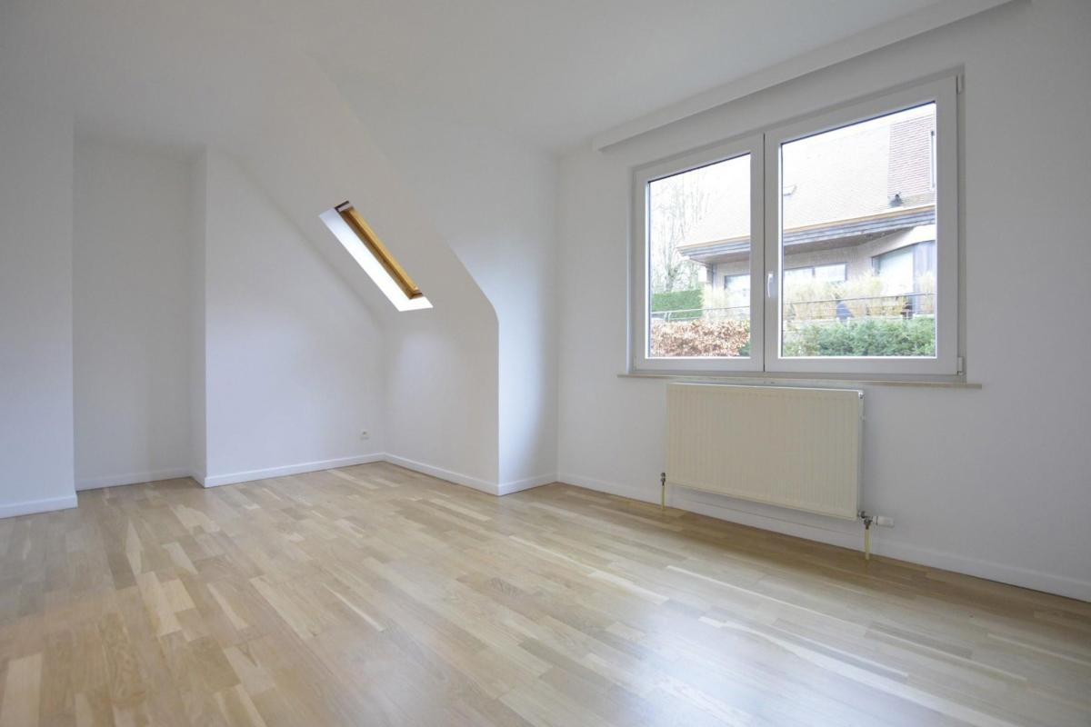 Dieweg : Maison 3 façades + piscine extérieure chauffée