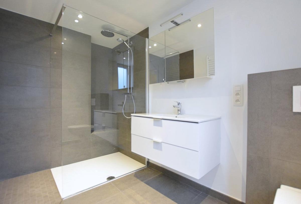 Dieweg : Maison 3 façades + piscine extérieure chauffée