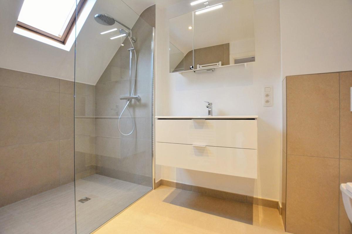 Dieweg : Maison 3 façades + piscine extérieure chauffée