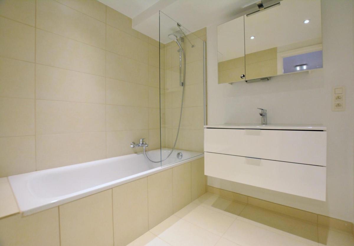 Dieweg : Maison 3 façades + piscine extérieure chauffée