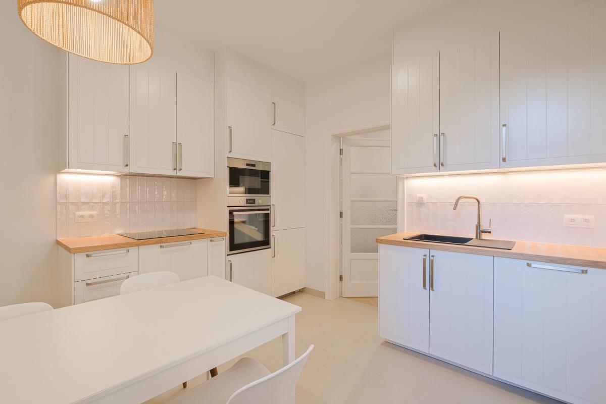 SOUS OPTION! Place Meiser: Appartement de caractère