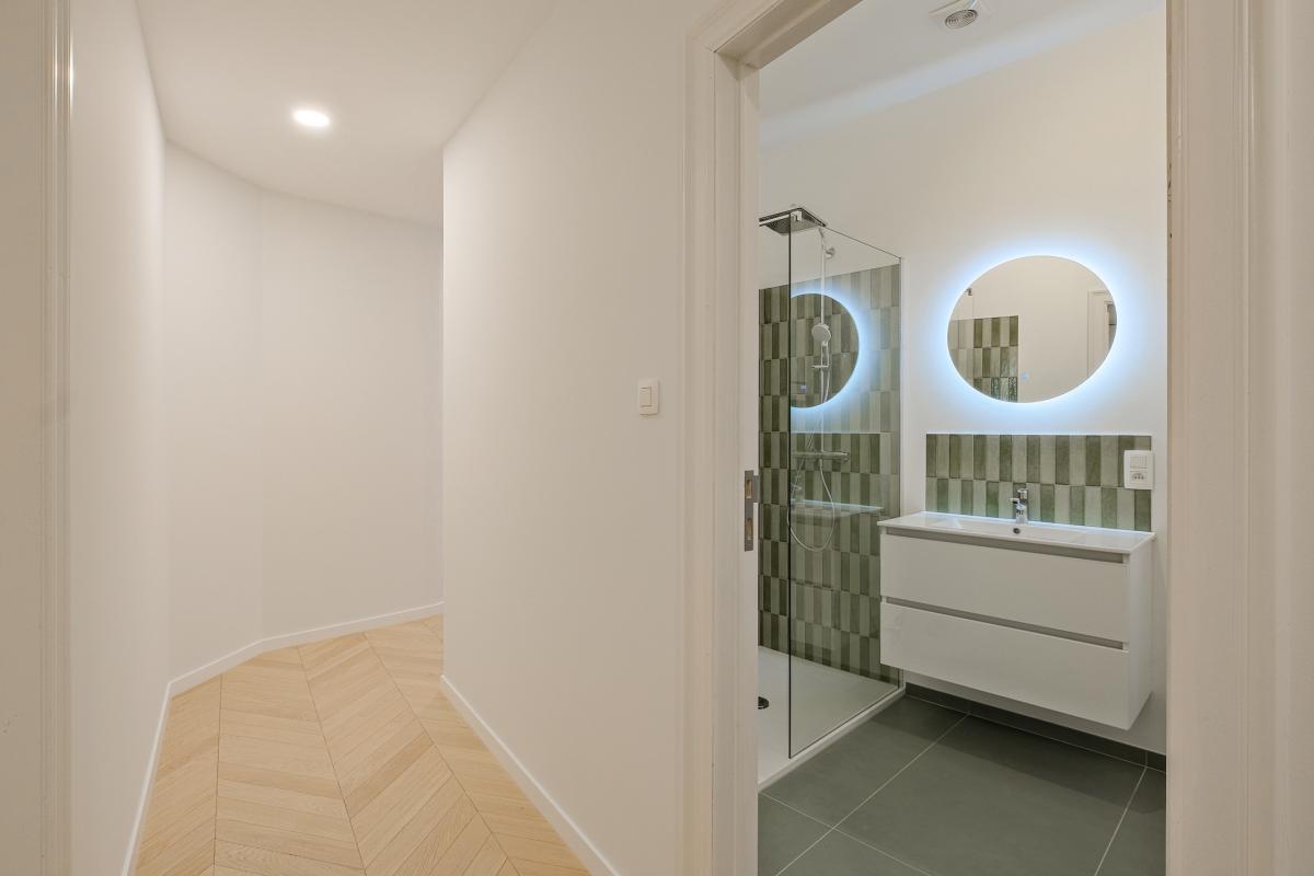 SOUS OPTION! Place Meiser: Appartement de caractère