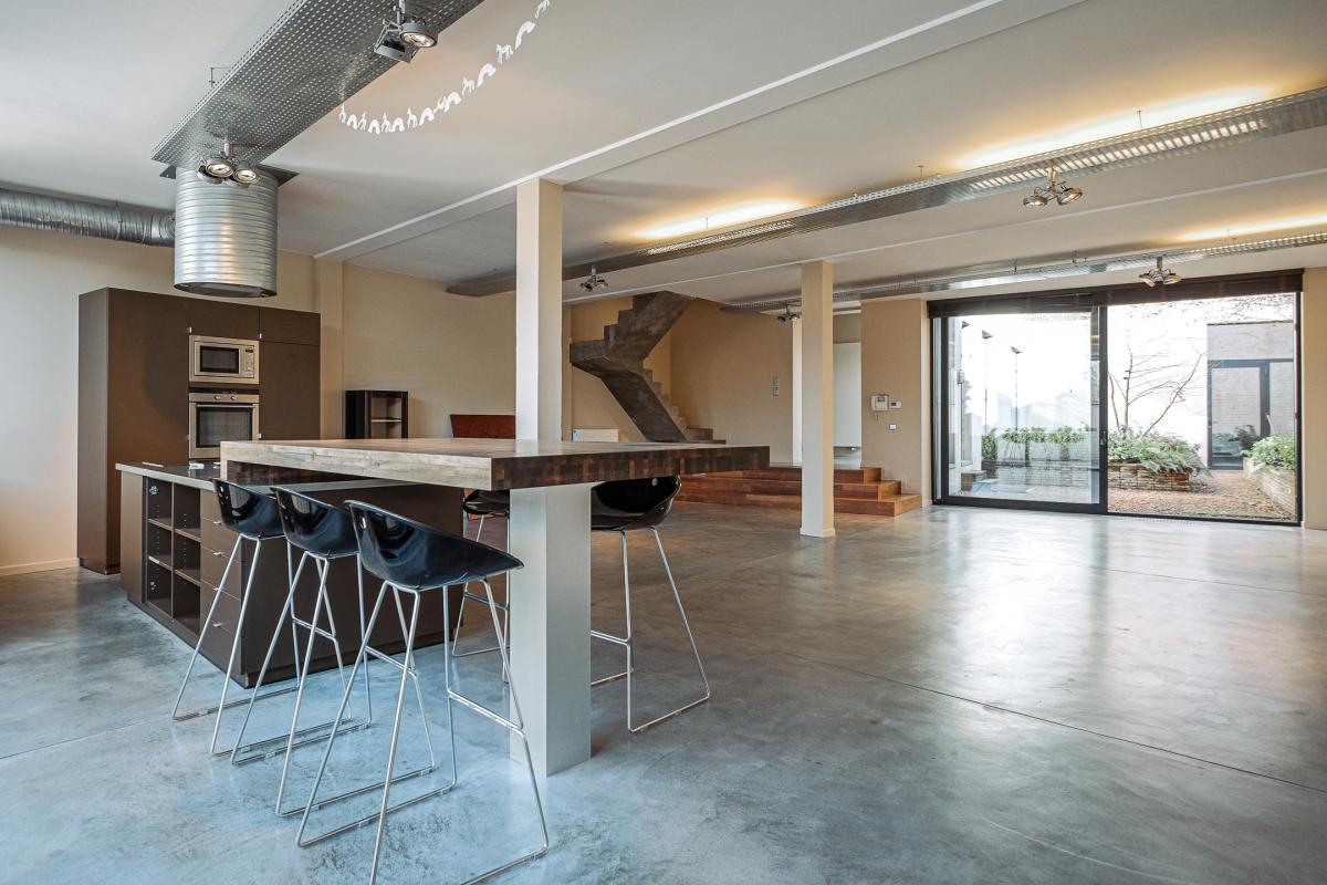 Lycée Français, duplex de 220m² 3 ch terrasse et garage 2 v