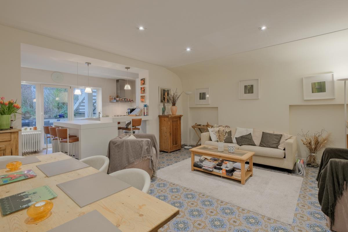 Altitude Cent : superbe maison 5 ch + bureaux + garage