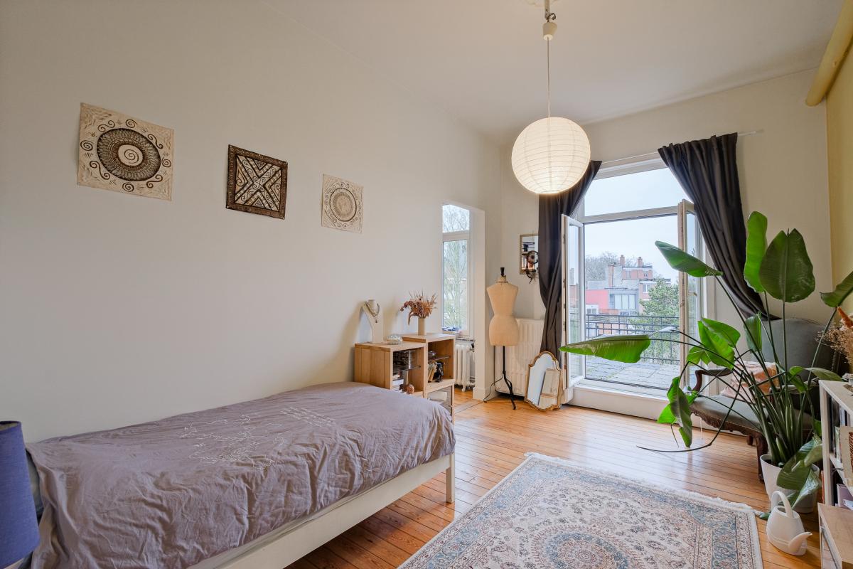 Altitude Cent : superbe maison 5 ch + bureaux + garage