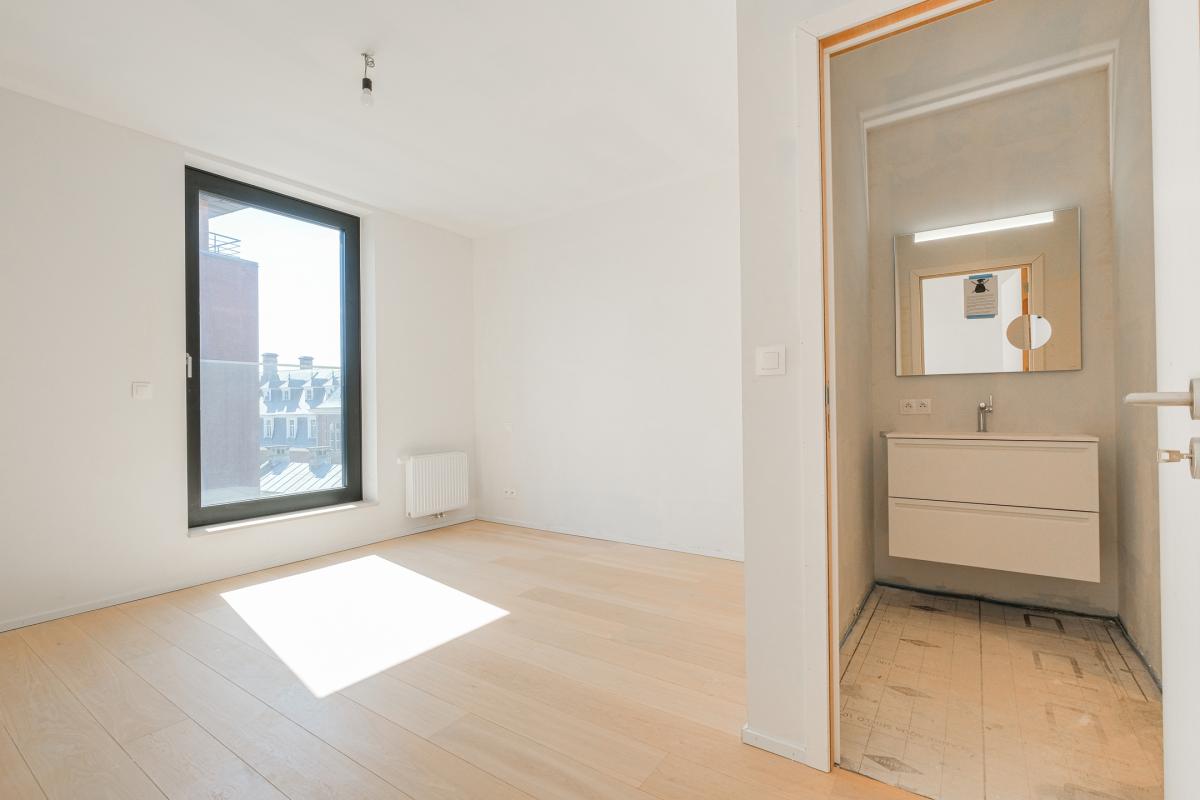 Penthouse neuf +- 204m² 3ch. + terrasse