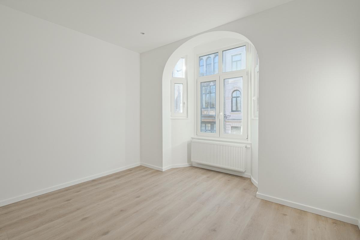 Lepoutre/Brugmann : Magnifique duplex rénové 2 chambres