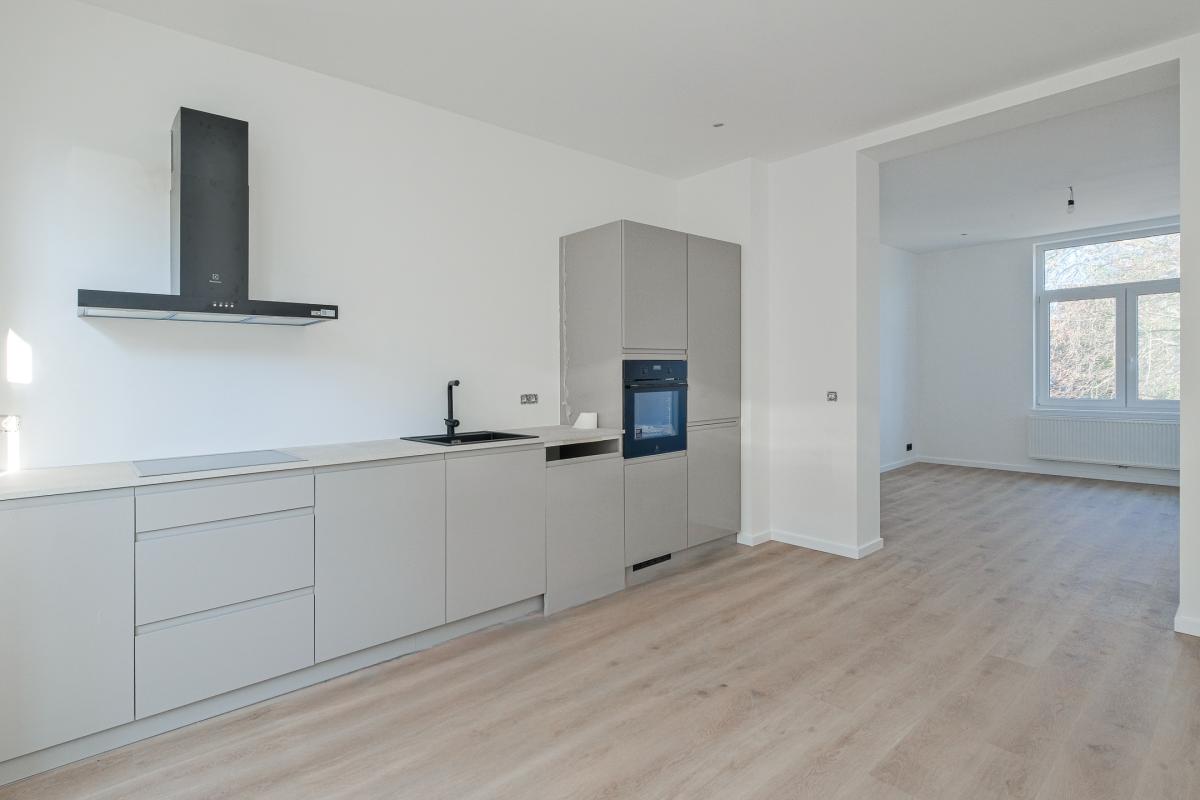 Lepoutre/Brugmann : Magnifique duplex rénové 2 chambres