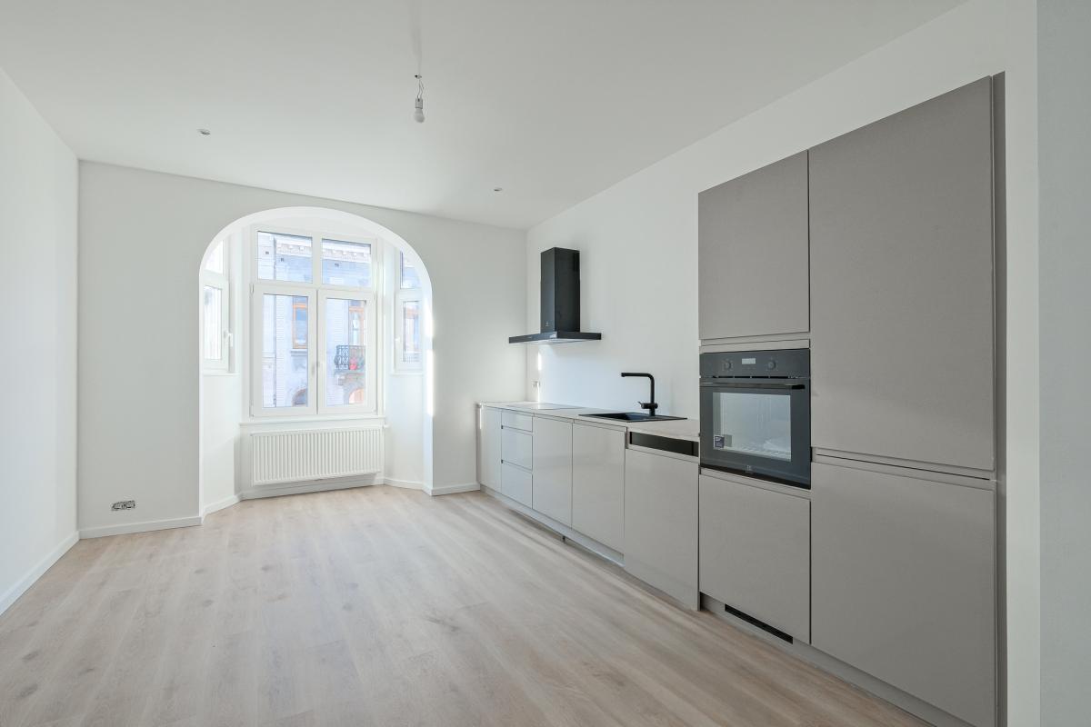 Lepoutre/Brugmann : Magnifique duplex rénové 2 chambres