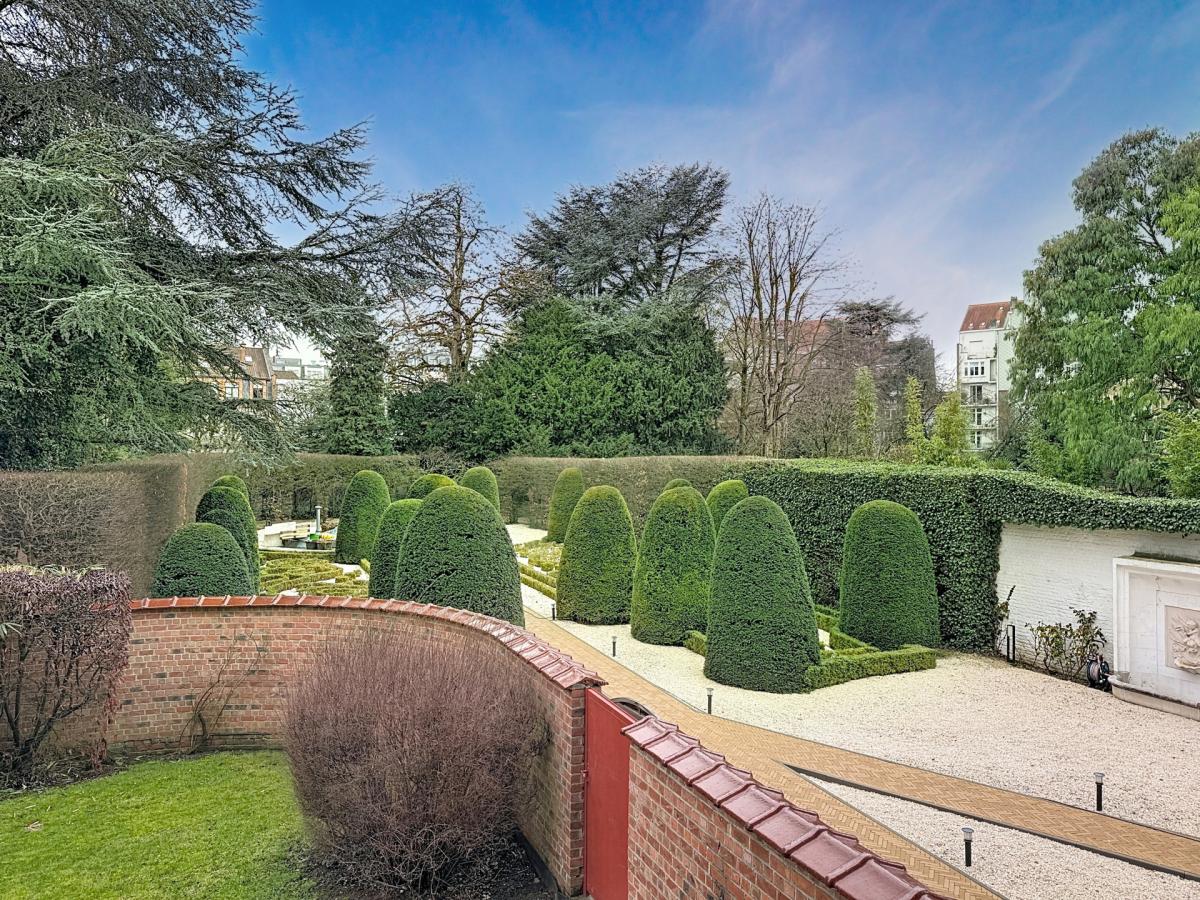 Place Brugmann : Très bel appartement de 3 ch. + terrasse