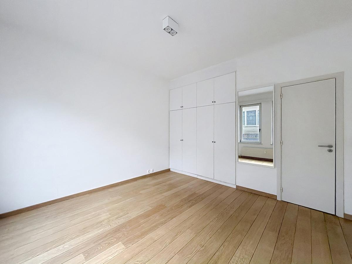 Place Brugmann : Très bel appartement de 3 ch. + terrasse