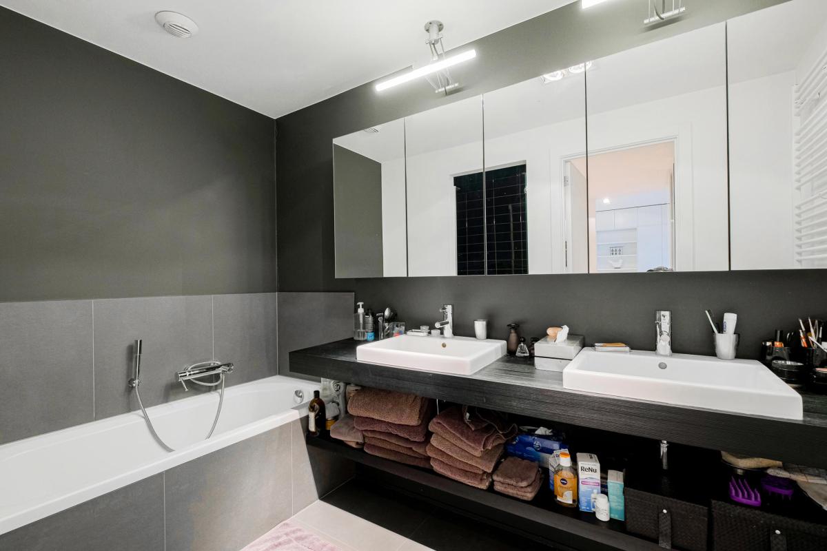 Quartier Van Volxem: magnifique penthouse avec terrasse 