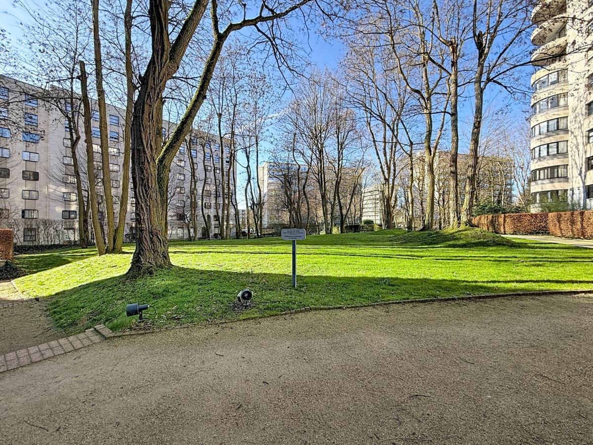 Parc Brugmann : Bel appartement 3 chambres + terrasse 