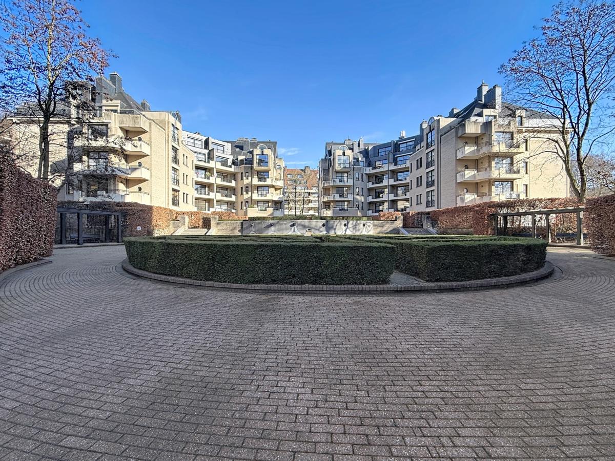 Parc Brugmann : Bel appartement 3 chambres + terrasse 