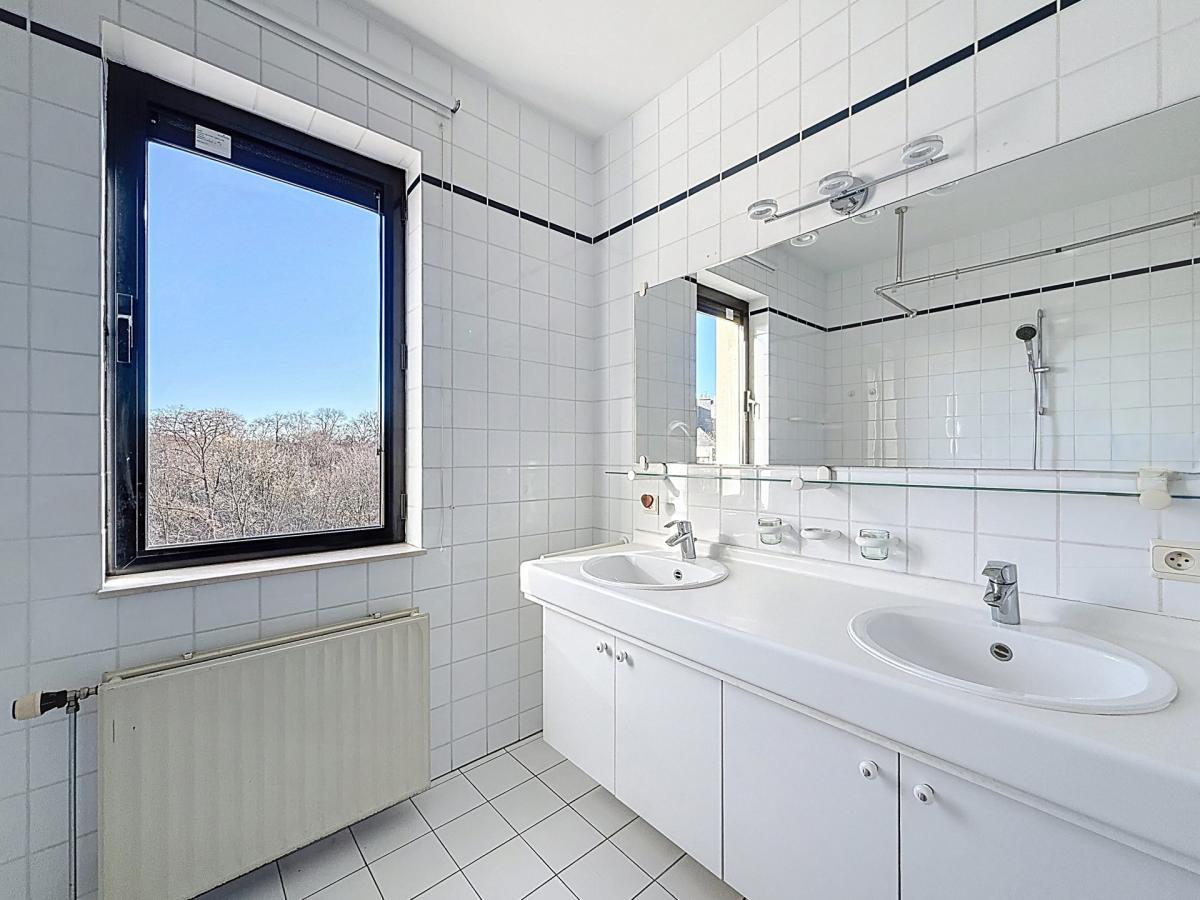 Parc Brugmann : Bel appartement 3 chambres + terrasse 