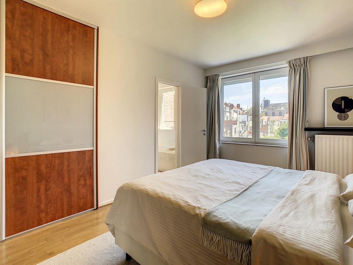 Louise / Châtelain : Magnifique duplex meublé + terrasse