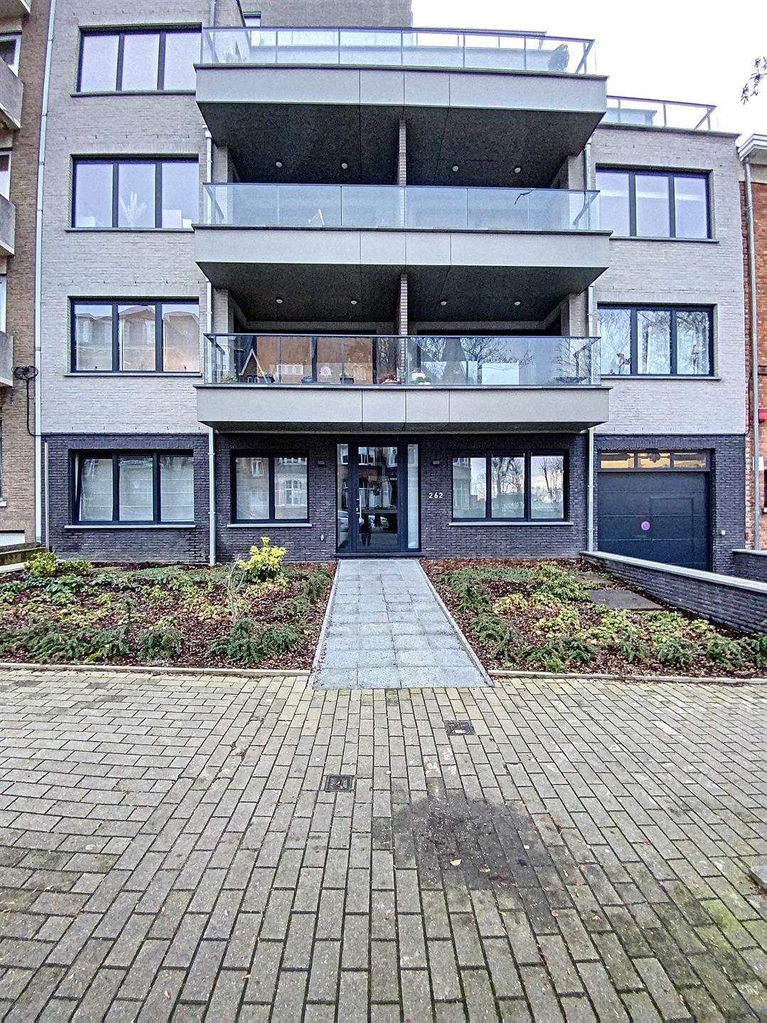 Coghen : Sublime rez-de-chaussée avec jardin