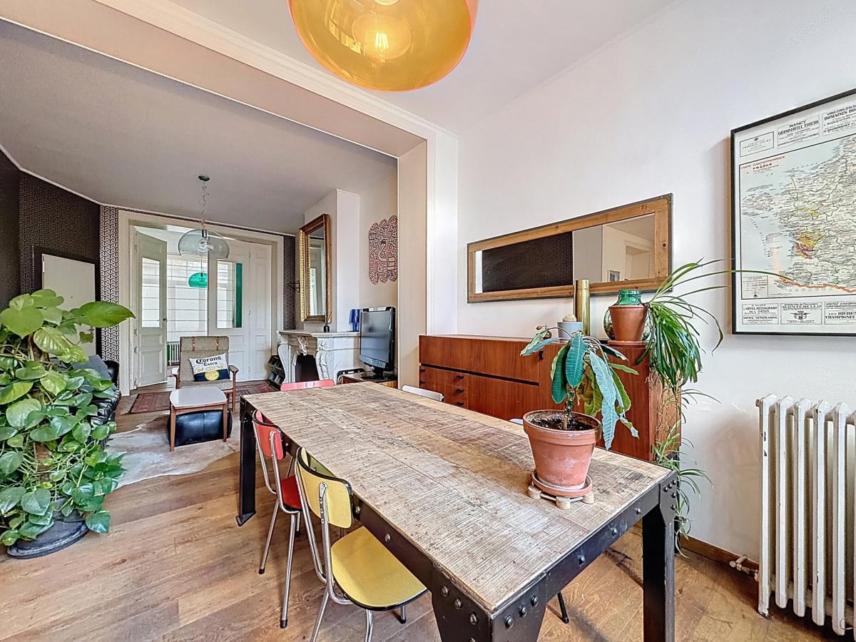 Haut de Saint-Gilles : Rez-de-chaussée avec jardin meublé