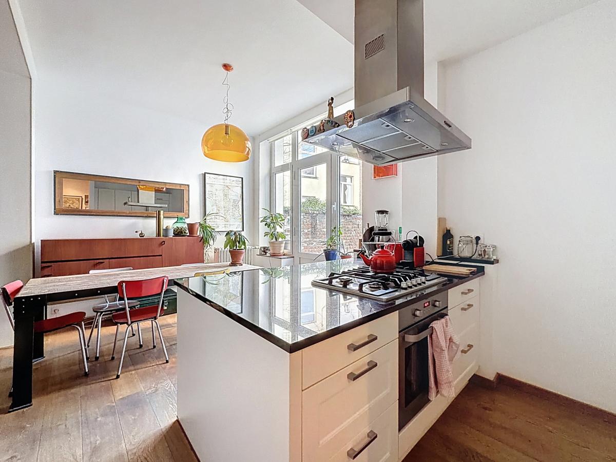 Haut de Saint-Gilles : Rez-de-chaussée avec jardin meublé