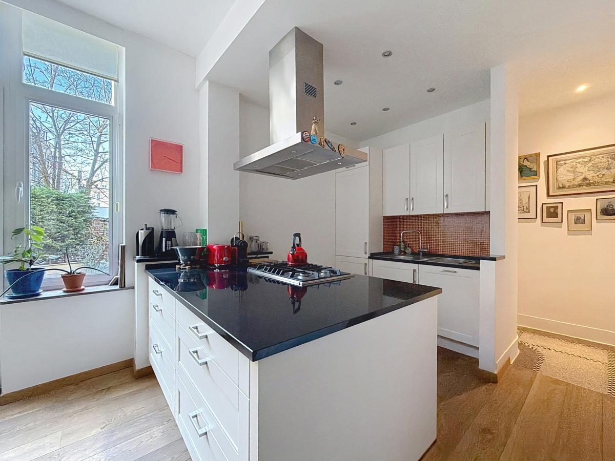 Haut de Saint-Gilles : Rez-de-chaussée avec jardin meublé