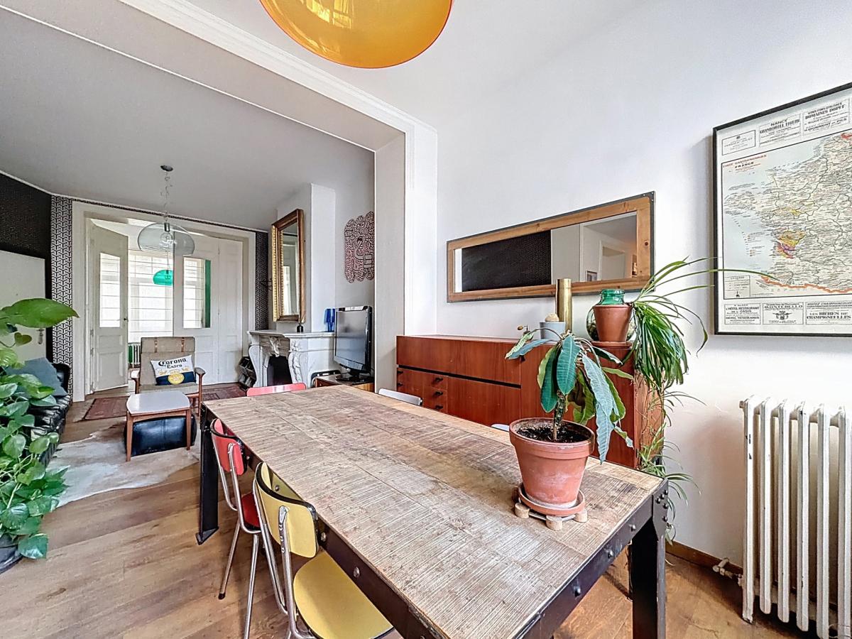 Haut de Saint-Gilles : Rez-de-chaussée avec jardin meublé