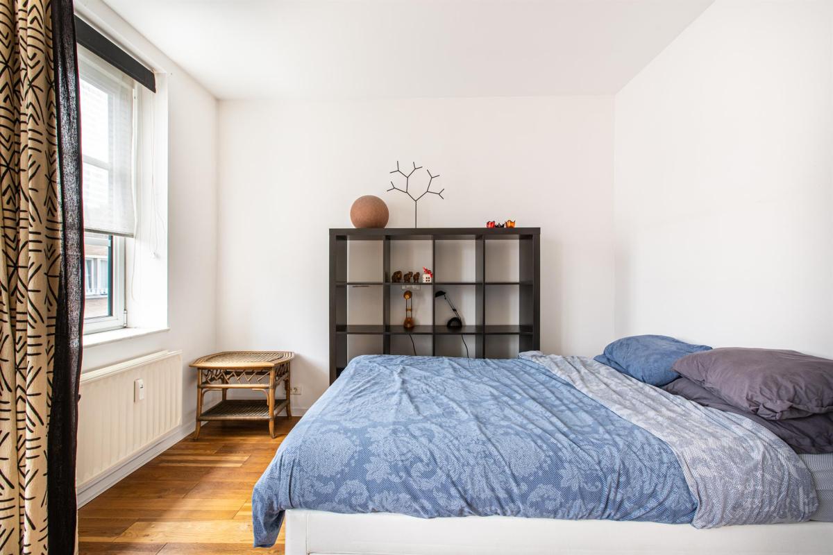 Vanderkindere : Beau flat entièrement rénové