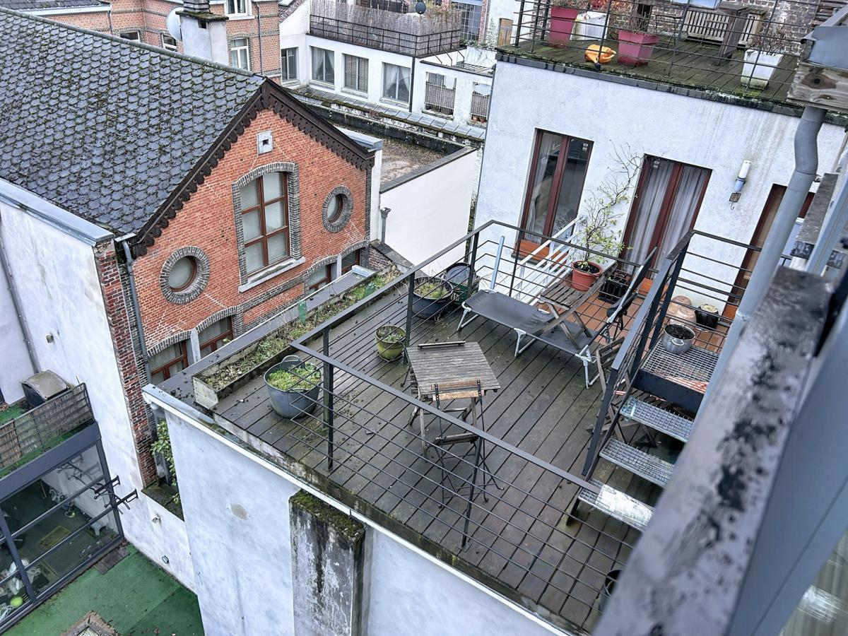 Quartier Européen : Duplex meublé 2 chambres avec terrasse