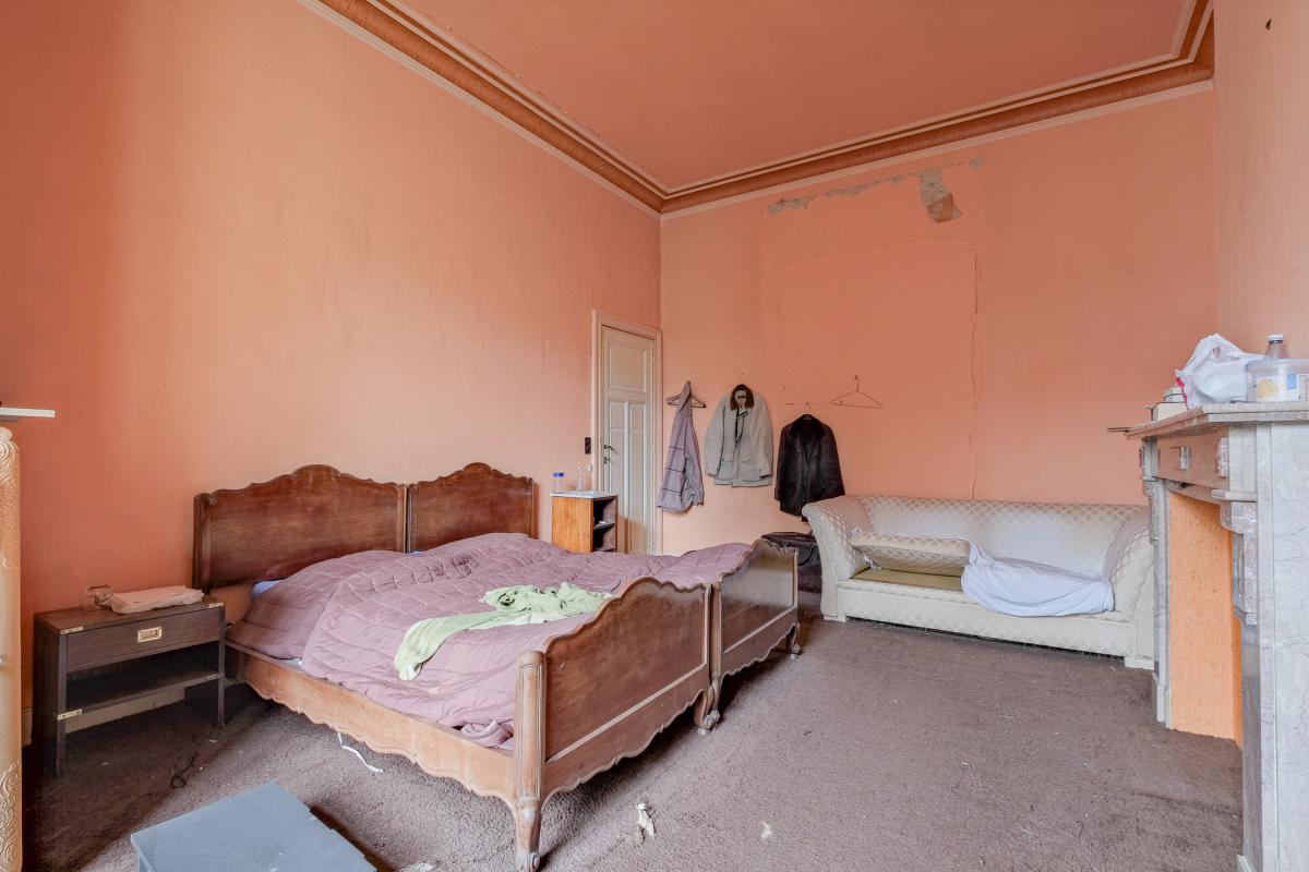 Pl. Brugmann - Maison bourgeoise de ± 580 m² bruts & jardin 