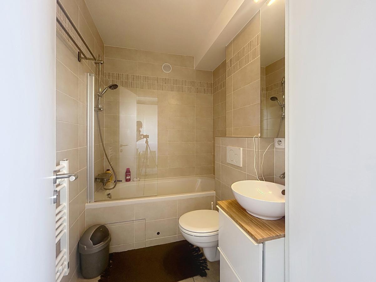 UCL : Lumineux appartement dernier étage avec une terrasse