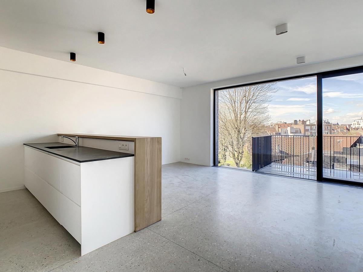 Vleurgat : Bel appartement moderne + terrasse PEB A++