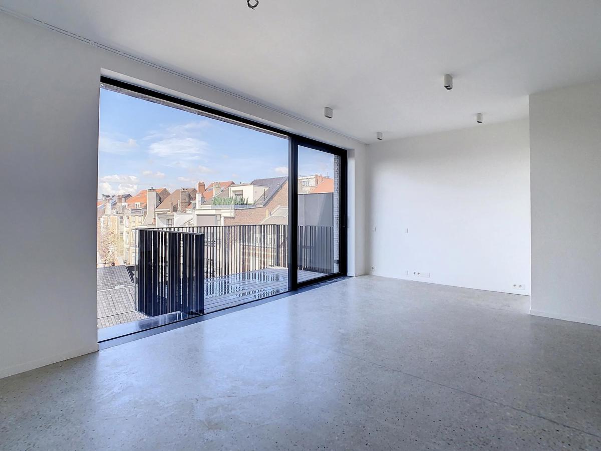 Vleurgat : Bel appartement moderne + terrasse PEB A++