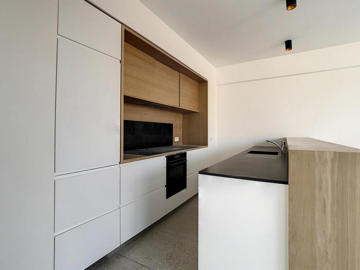 Vleurgat : Bel appartement moderne + terrasse PEB A++
