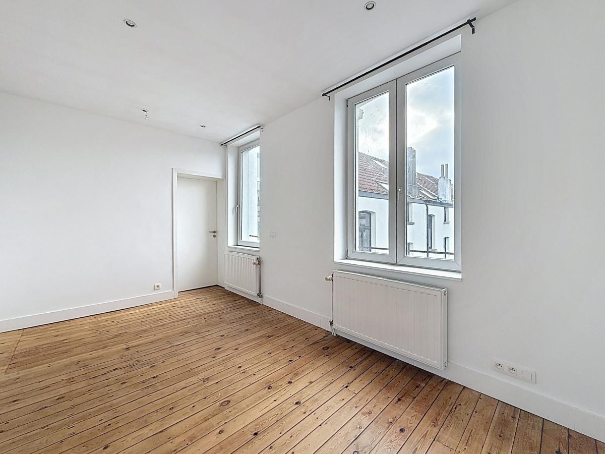 Place du Châtelain : Bel appartement de 2 chambres