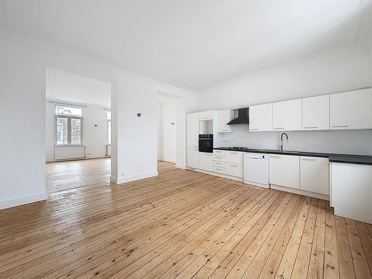 Place du Châtelain : Bel appartement de 2 chambres