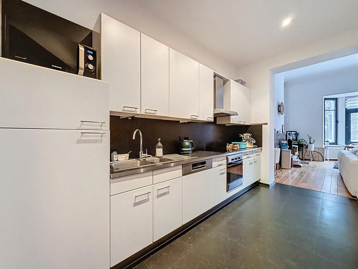 Chatelain : Superbe appartement 2 chambres + balcon