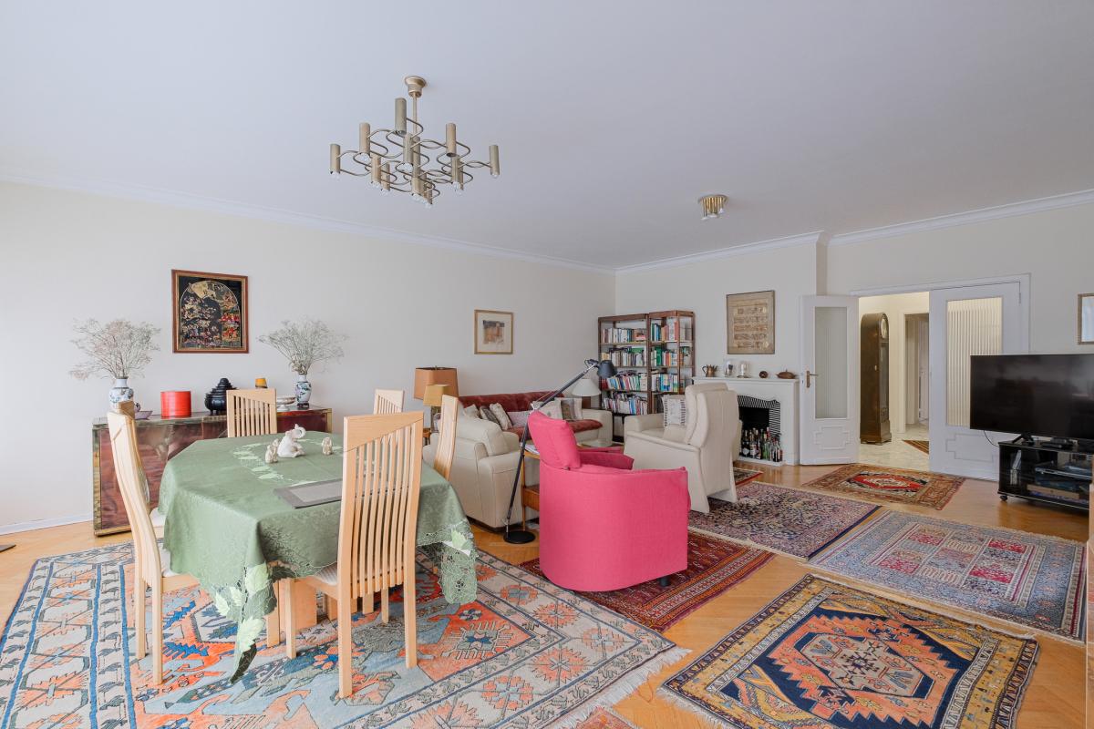 Churchill/ Cambre: appartement de standing terrasse, parking